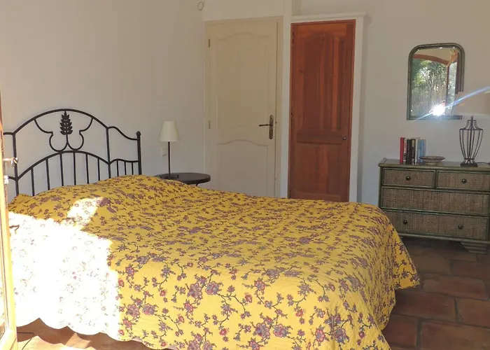 Villa Terre De Sel Grimaud con Piscina