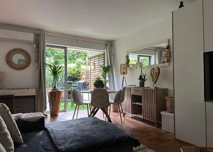 Apartamento Saint Tropez centre parking et jardin privé inclus