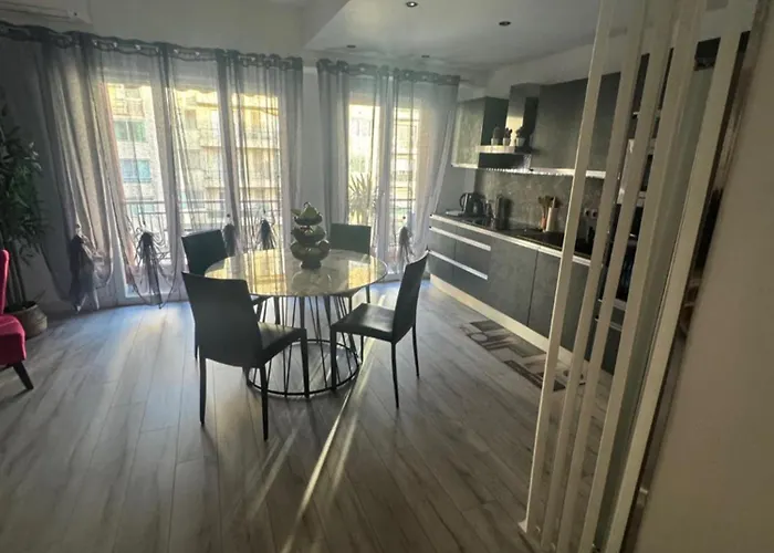 Gorgeous 2 Bedrooms Holiday Apartement Niza