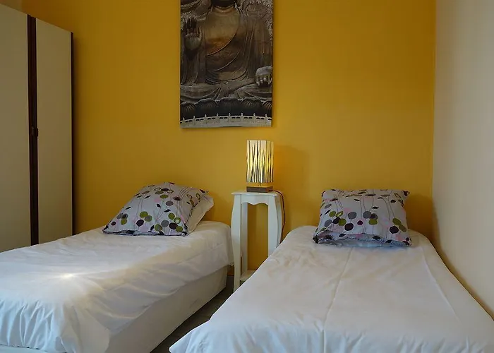 Hotéis perto de Biblioteca Louis Nucéra