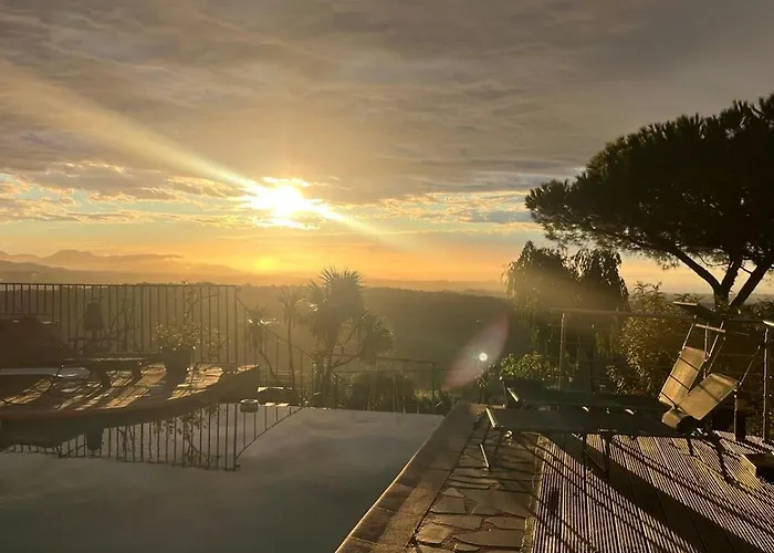 Haustierfreundliches "Aux Balcons Du Riou" Avec Vue Mer 180 Degres Vence