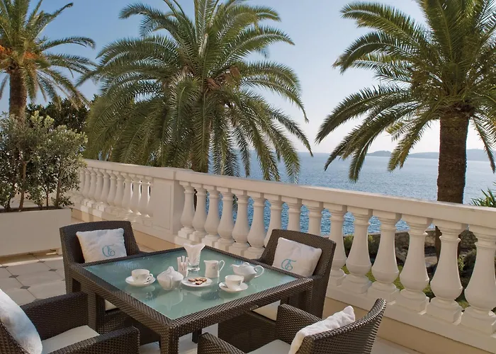 Hotels With Suites In Eze 