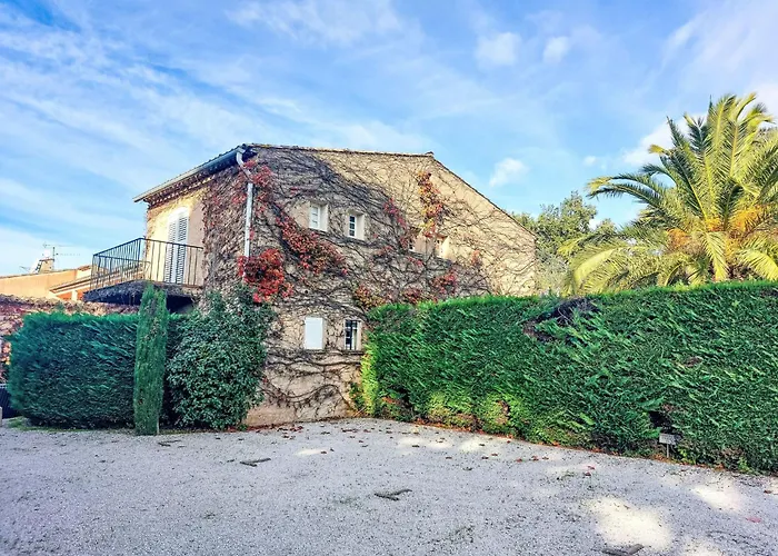 Apartment Les Carles By Interhome Saint-Tropez