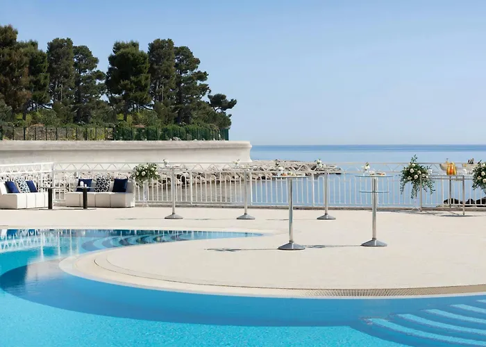 Hotéis com piscina em Monte Carlo