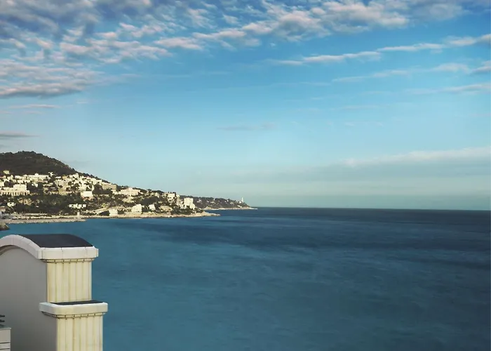 Casino Hotels in Nice near Promenade des Anglais