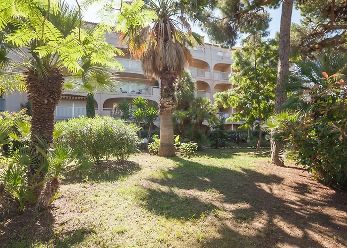 Résidence Pierre et Vacances Le Port Hyères