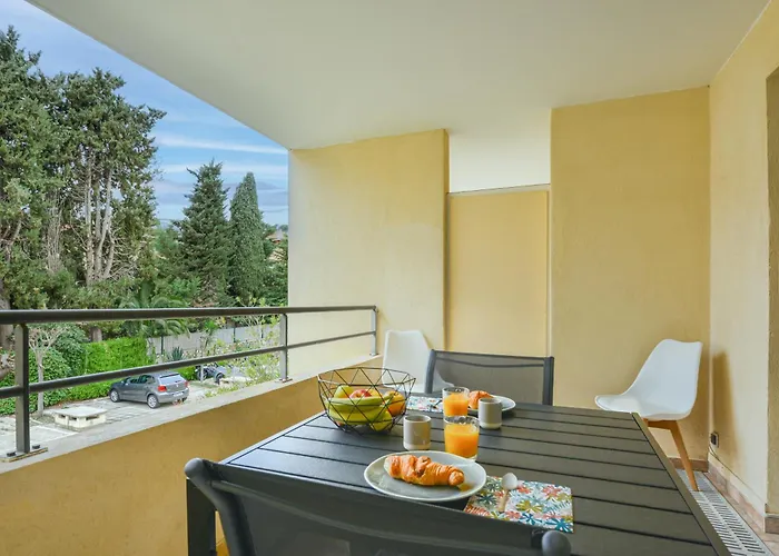 Magnifique studio au calme, Climatisation, Parking, Wifi. Beaulieu-sur-Mer