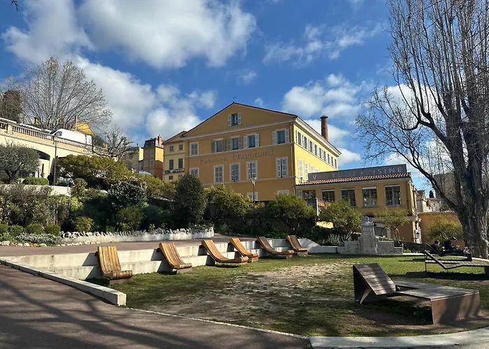 2 Pièces Vue Mer à proximité des Parfumeries Grasse