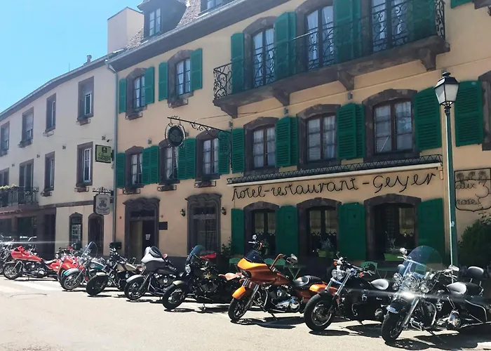 Logis Hotel-Restaurant Aux Trois Roses La Petite-Pierre