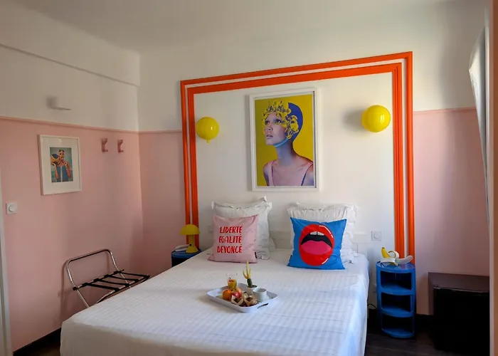 Boetiek Hotel Mademoiselle Juan-les-Pins