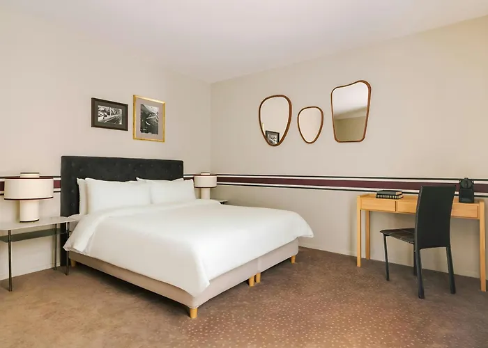Le Frochot Hotel Pigalle, Sonder By Marriott Bonvoy París