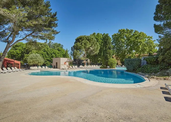 Résidence Odalys Le Village Camarguais Les Gardians Arles