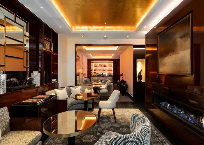 Hotel Montaigne Parigi