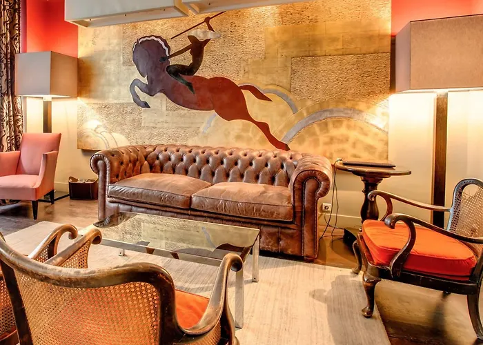 Crystal Hotel Paris