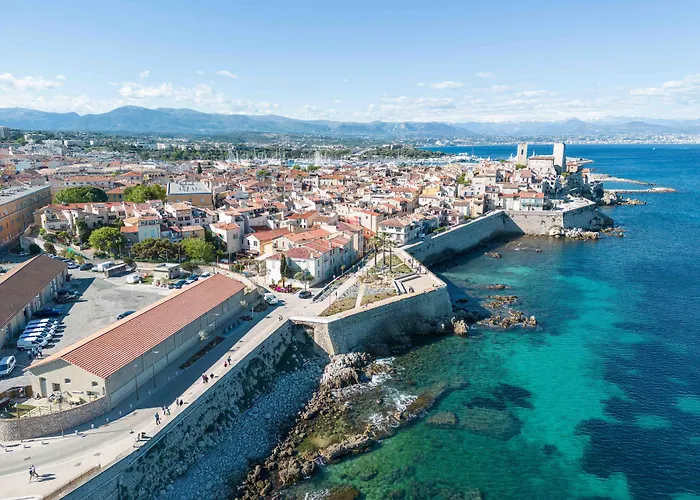 Hotéis de Antibes