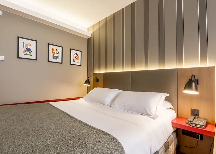Hotel Des Artistes Lione