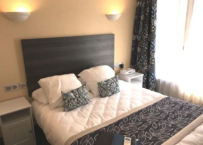 Logis Hotel des Cayrons Vence