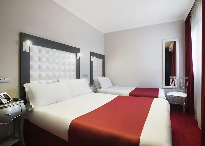 Grand Hotel Amelot Paris