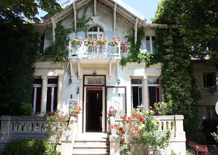 Hôtel le Chalet Fleuri Saint-Rémy-de-Provence