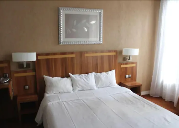 Hotel The Originals du Grand Monarque Nantes Gare