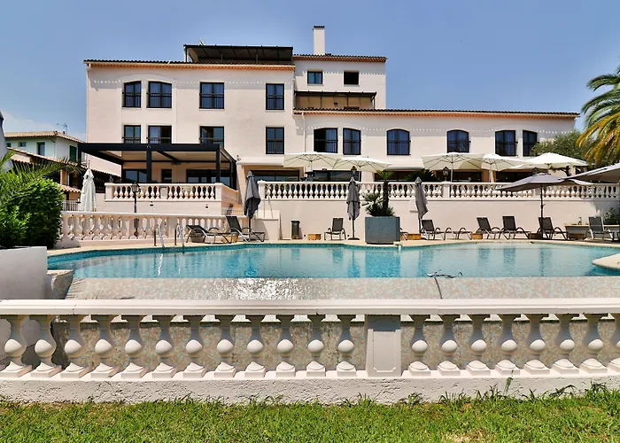 Logis Hotel Perla Riviera & Restaurant Villeneuve-Loubet