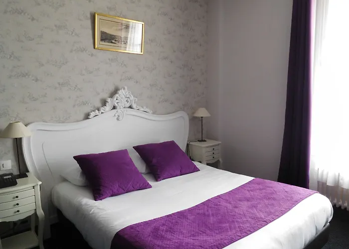 Brit Hotel Privilege Le Royal - Centre Gare Troyes