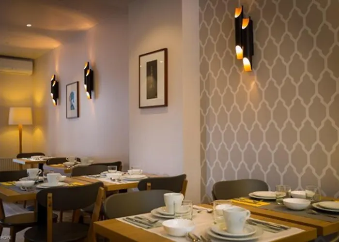 Hotel Mirabeau Eiffel Paris