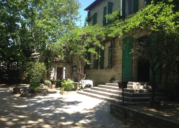 Auberge De La Treille - Chambres D'Hotes Avignon