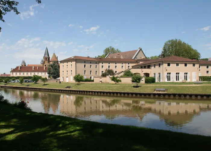 Hôtel Le Prieuré Paray-le-Monial