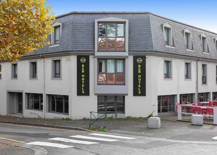 B&B Hotel Lourdes Centre Gare 3 Etoiles