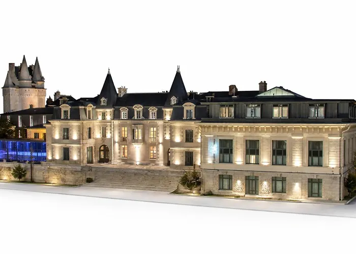 Le Magic Hôtel&Spa - Centre Historique - Accès TGV - Parking - Séminaires Vitré