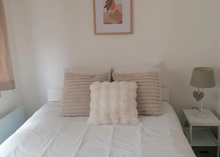 Chambre Double Avec Salle De Bain Commune, A 2 Min De La Croisette Cannes
