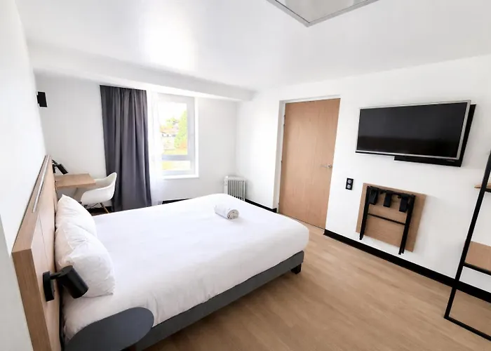B&B HOTEL Orléans Centre Foch