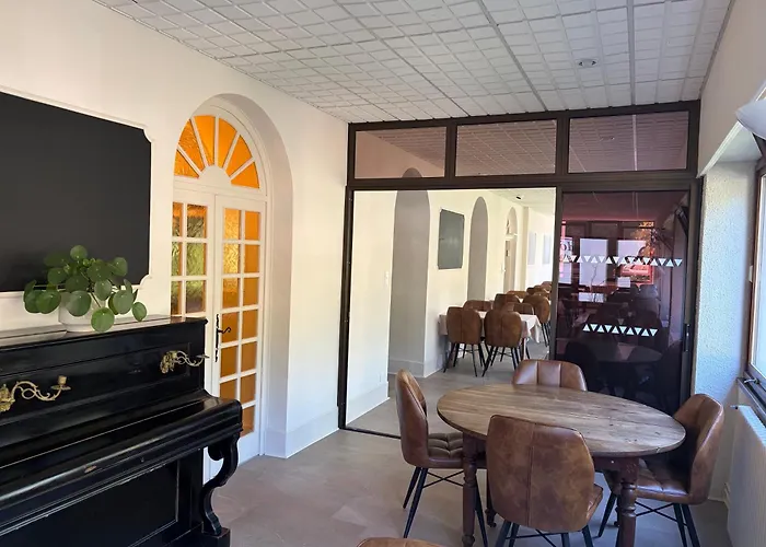 Hôtel Saint Jean Vals-les-Bains