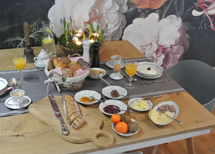 Boutique Hotel B&B Fleurie Saint-Amand-Mont-Rond