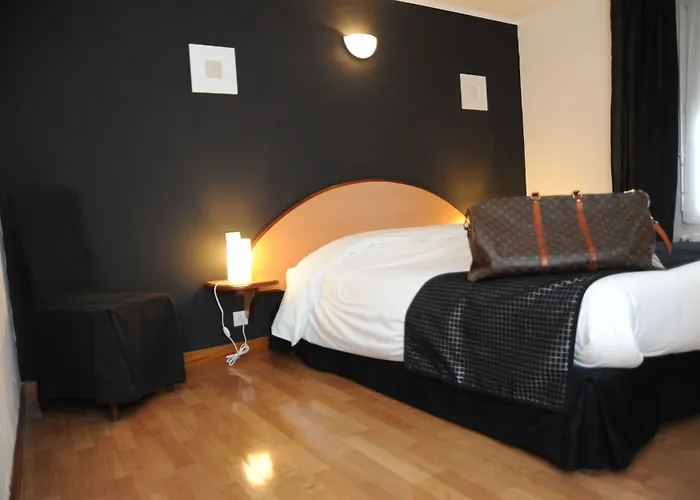 Logis - Hôtel Restaurant l'Ecu de France Malesherbes