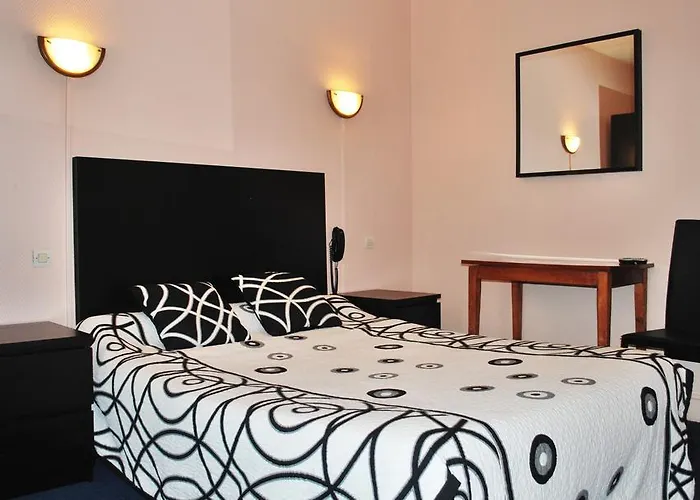 Hotel Avenir Jonquiere París