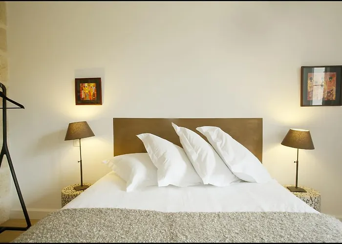 La Maison Rouge d'Uzes B&B