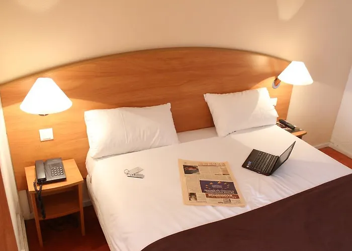 Central Hotel Créteil
