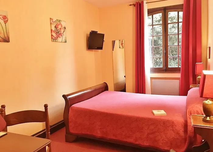 Hotel Manoir Henri IV à Bessines-sur-Gartempe