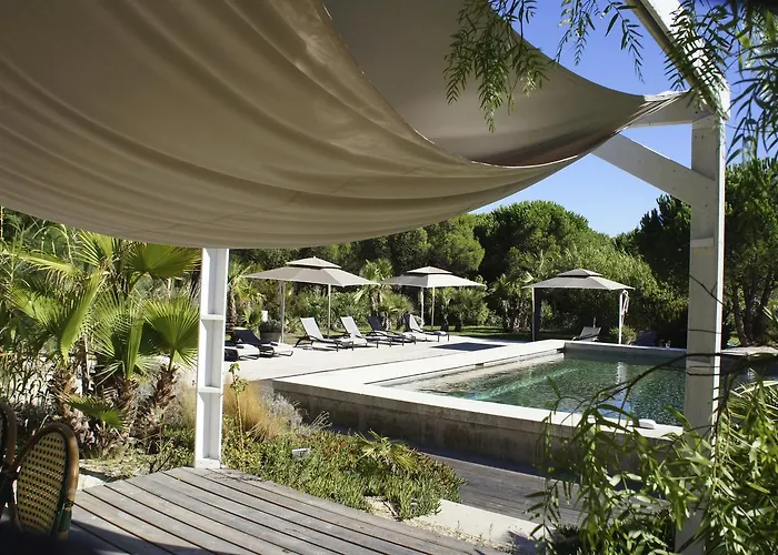 Bed and Breakfast Campagne Les Jumeaux Ramatuelle admite animales