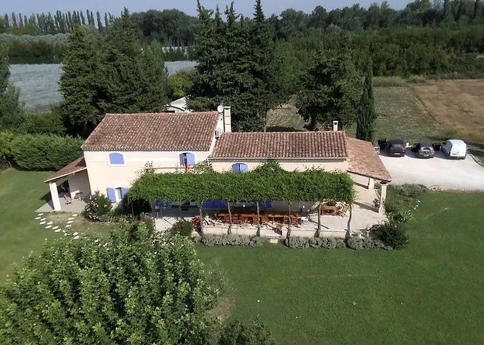 Mas Clement - Chambre et table d'hôtes LʼIsle-sur-la-Sorgue