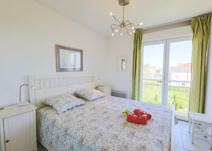 Haustierfreundliches Juan Flore Ap2035 - Juan-Les-Pins, By Riviera Holiday Homes
