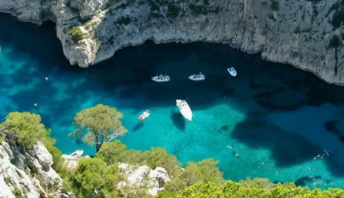 petite maison dans le parc national des calanques Marseille